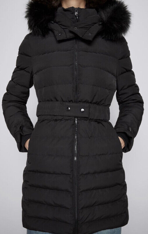 Zara duvet manteau down parka puffer coat jacket aritzia h&m fur dans Femmes - Hauts et vêtements d'extérieur  à Ville de Montréal