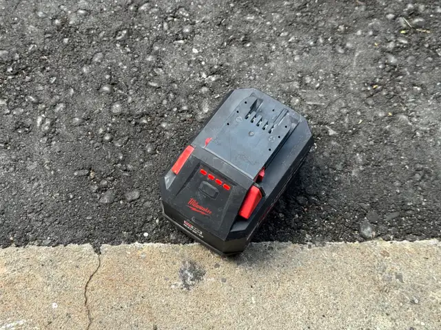 Milwaukee 6ah Forge Battery in Power Tools in City of Toronto - Image 3