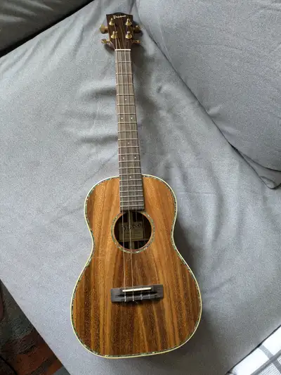 Pono Baritone Ukulele AB5-PC Comes with hardshell case