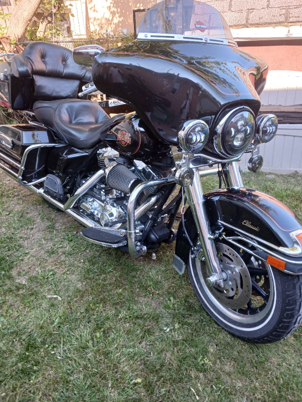 Harley Davidson electric glide in Touring in Kingston - Image 3