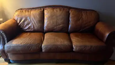 Sofa et causeuse en cuir véritable, View more