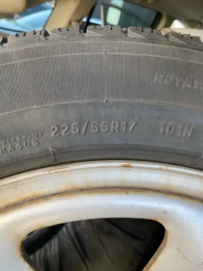 Michelin X Ice winter tires 225/55/R17 Used winters, came off 2017 Acura TL