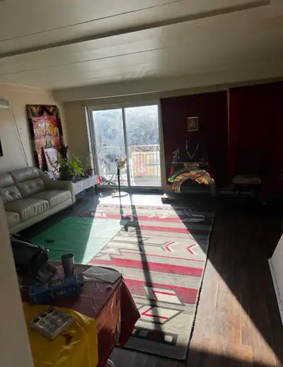 **Spacious 3-Bedroom, 2-Bathroom Apartment for Rent in Prime Etobicoke Location** Discover this brig...
