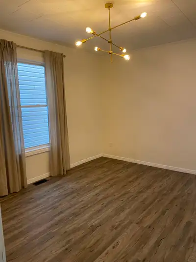 4 BR Student House | 700m to Downtown | All-In $775/room | May 1 Available May 1, 2026 $775 per room...