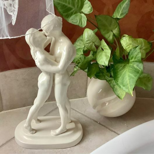 Statue des amoureux pour Saint-Valentin / rare / 35$ dans Art et objets de collection  à Laval/Rive Nord - Image 3