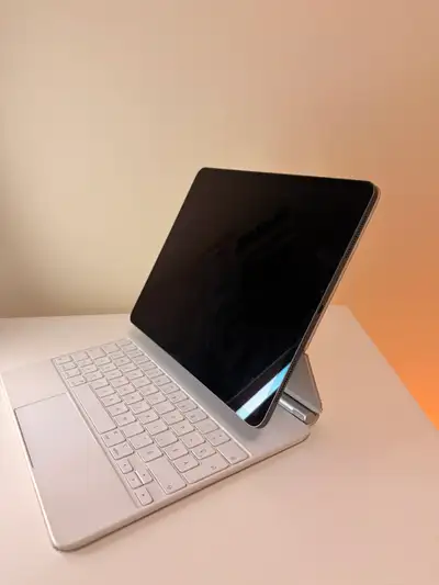 Selling my iPad Pro 12.9” (5th Generation, M1 chip), 128GB, Wi-F, View more