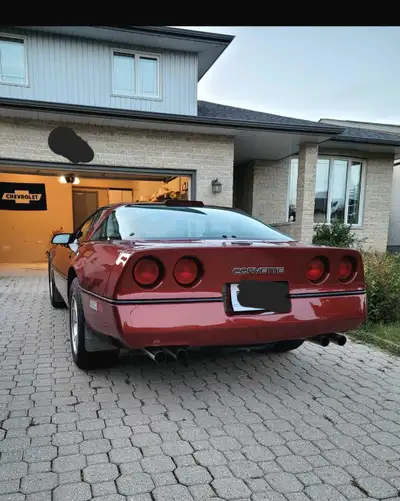 Hello. Very clean C4 Corvette. Originally from Arizona. Zero accidents. Body and paint excellent, in...