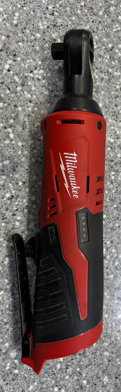 Milwaukee 2457 M12 3/8” 12V Ratchet, View more