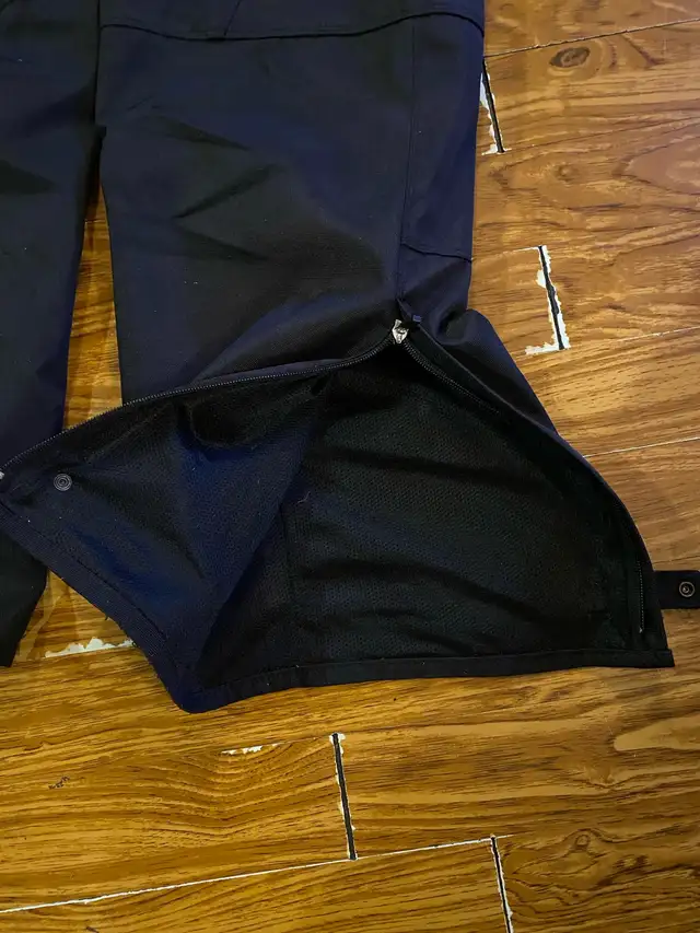 Icon Brawnson over pants in Other in Saint John - Image 4