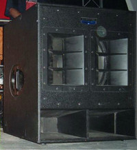 Mackie SWA-1801 X 2 Cabinets