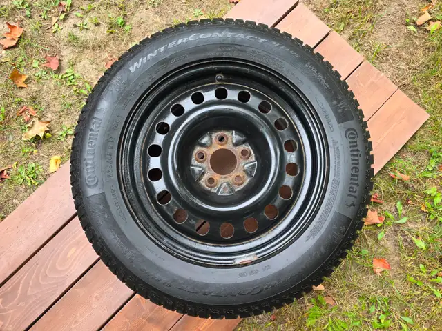 * 4 PNEUS D'HIVER CONTINENTAL P225/65R17 + RIMS 5 x 114.3 * in Tires & Rims in Granby - Image 5