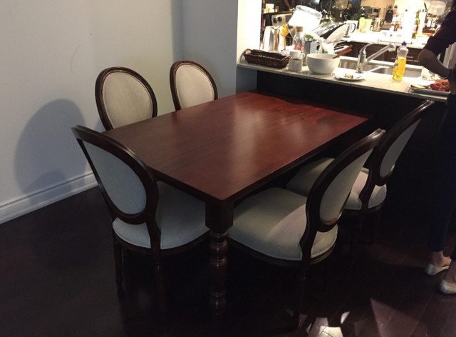 Dinning Room Set/Wood/Classic/Modern/Pier 1 in Dining Tables & Sets in City of Toronto