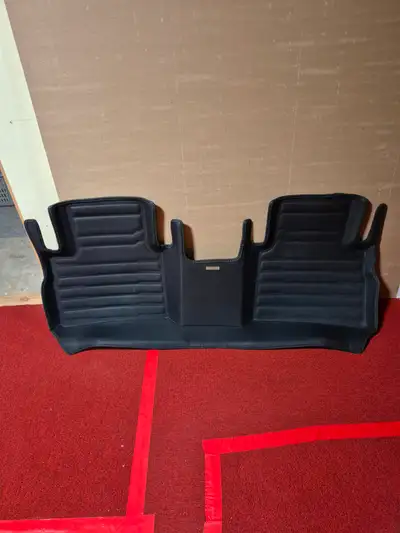 These custom fit Phantom Floor Mats have been used for two winters (approx. 15,000 Kms) and are just...