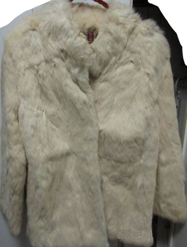 GENUINE FUR COAT and matching Hat in Women's - Tops & Outerwear in Mississauga / Peel Region