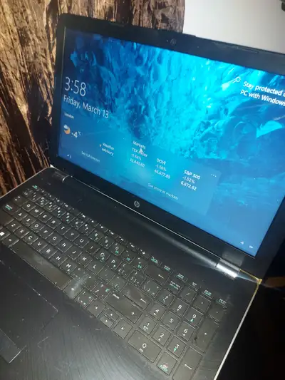new HP laptop 24 gig ram 1T HD and I3 core reat machine touch screen similar machine goews for 1200$...
