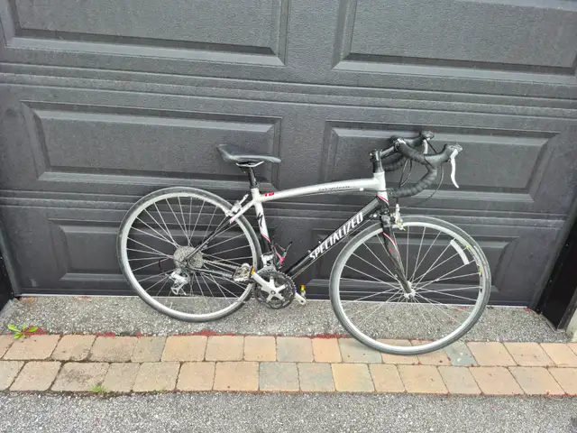 Specialized Seguoia road bike (19" frame) in Road in Ottawa - Image 2