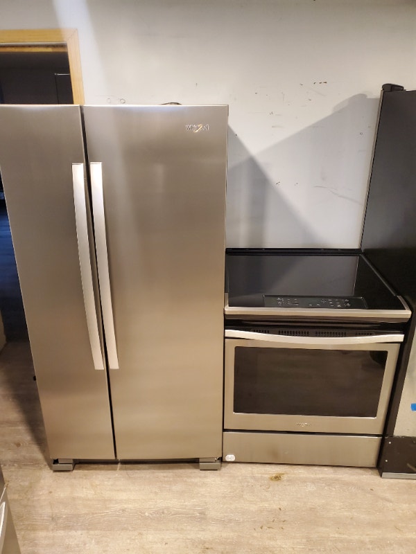 2022!! WHIRLPOOL STAINLESS STEEL 33" FRIDGE & 30" ELECTRIC STOVE