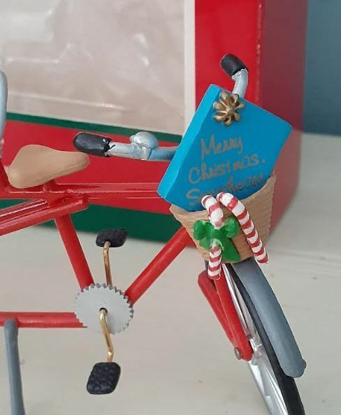 Hallmark Handcrafted Ornament 1989 Sweetheart - tandem bicycle in Arts & Collectibles in Markham / York Region - Image 3