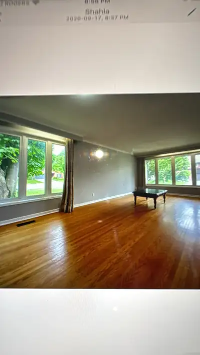 Private Big Bedroom for Rent – Bayview Village, North York A bright, spacious private bedroom is ava...