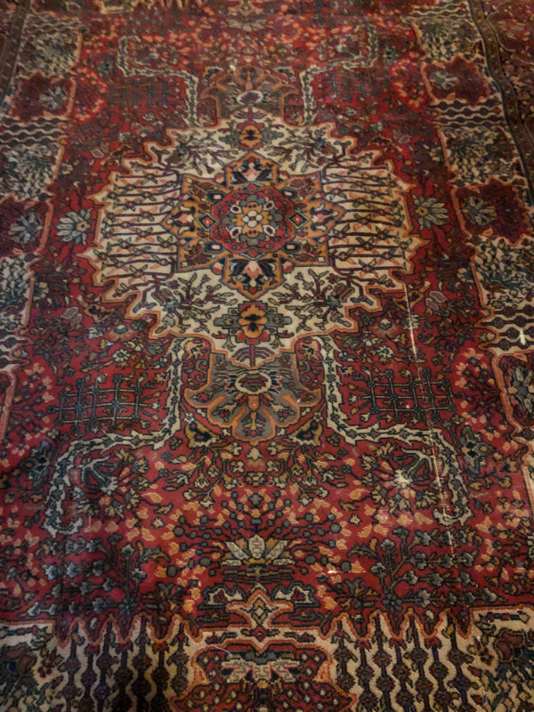 Antique 1940s Red Multicolour Hand knotted Wool Persian Rug in Arts & Collectibles in City of Toronto