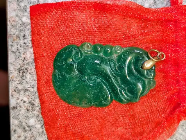 JADE PENDANT - $25