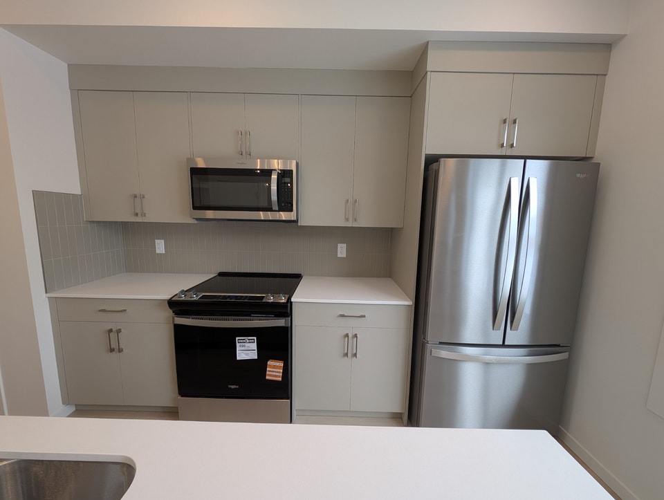Beautiful Brand new Spacious 3 Bedroom, 2.5 Bath (Main Floor) 4