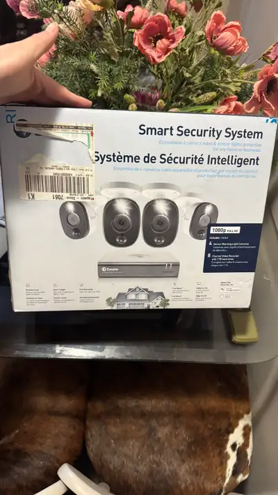 Brand new, never used Swann Smart Security System. Still sealed in the original box. Includes: • 4x...