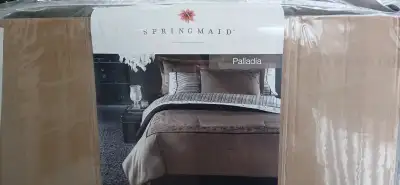 Premium design and construction. Oversized luxurious embroidered comforter. 220 thread count for eas...