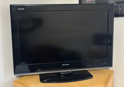 Sharp Aquos TV (32 inch), View more
