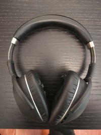 Sennheiser PXC 550 Headphones