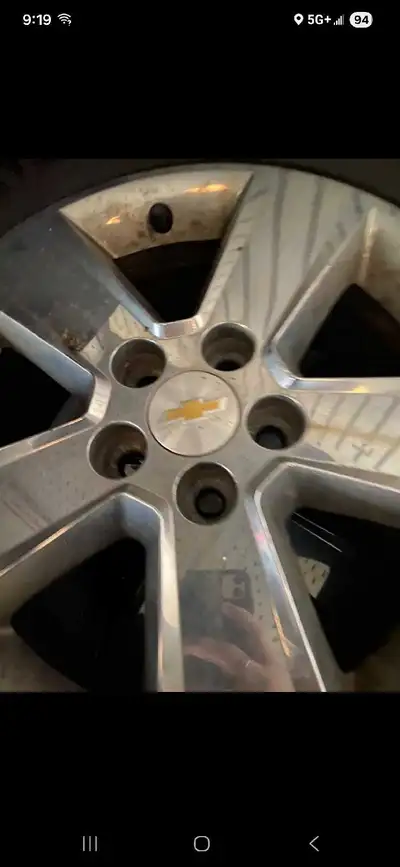 Firestone tires on OEM Chevrolet Equinox wheels 18" More details in the pics Asking $600 obo