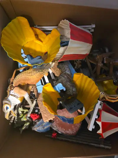 Free fantasy/castle figures, View more