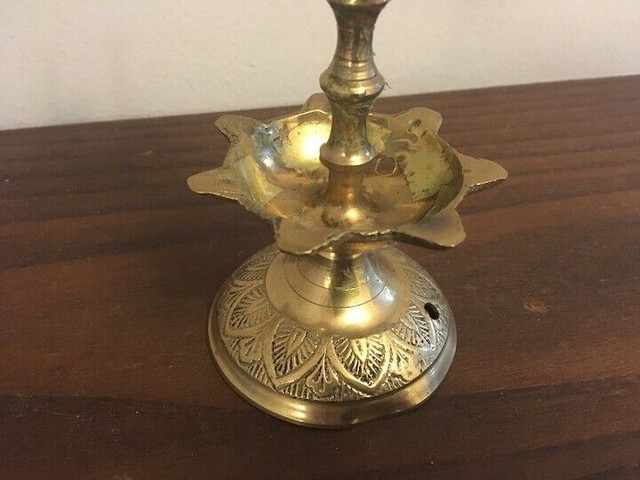 Vintage Original Solid BRASS Made in Indian Culture Brand VASE in Arts & Collectibles in City of Toronto - Image 4