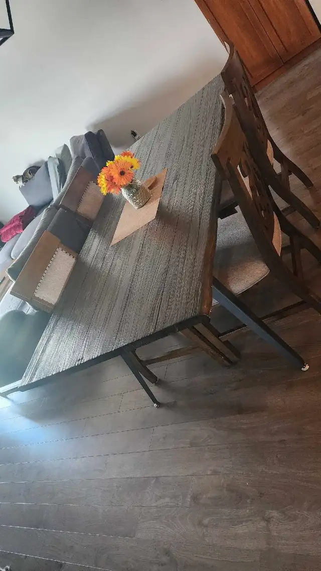 Table à manger in Dining Tables & Sets in Drummondville - Image 2