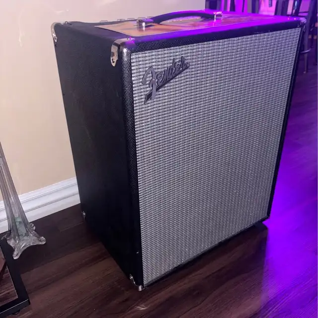 Fender Rumble 500 Bass Amp in Guitars in City of Toronto - Image 3