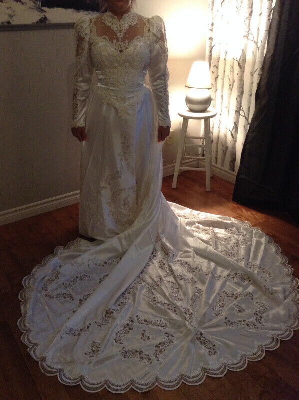 Robe de mariee France B. Pronuptia Mariage Longueuil Rive Sud Kijiji Petites Annonces