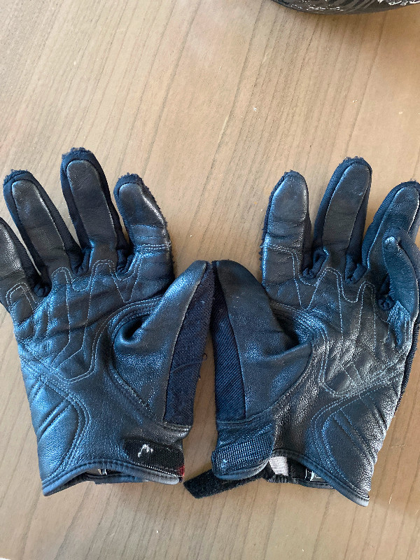 Shift bike gloves XXL in Motorcycle Parts & Accessories in London - Image 2