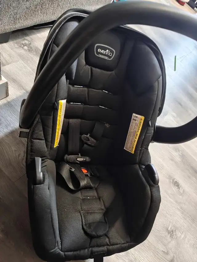 Evenflo Safemax  Infant Car Seat in Strollers, Carriers & Car Seats in Edmonton - Image 2