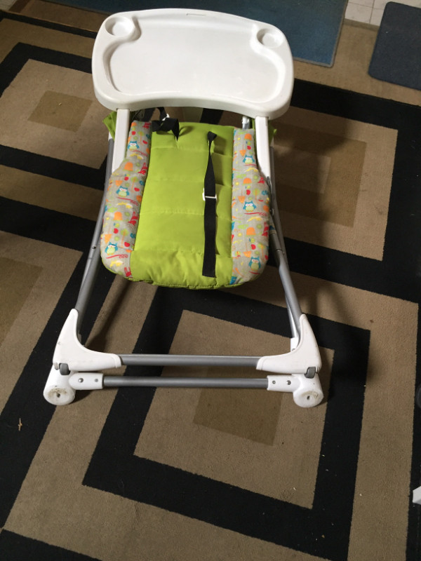 Baby high chair in Feeding & High Chairs in Mississauga / Peel Region - Image 3