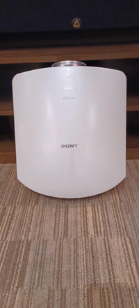 Sony Bravia SXRD Projector