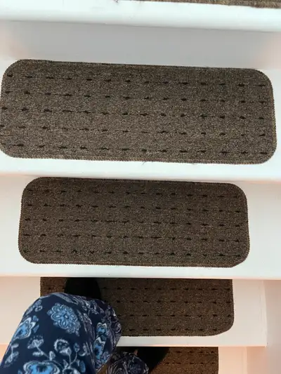 lot de 12 petits tapis pour escalier (bruns/noirs), View more