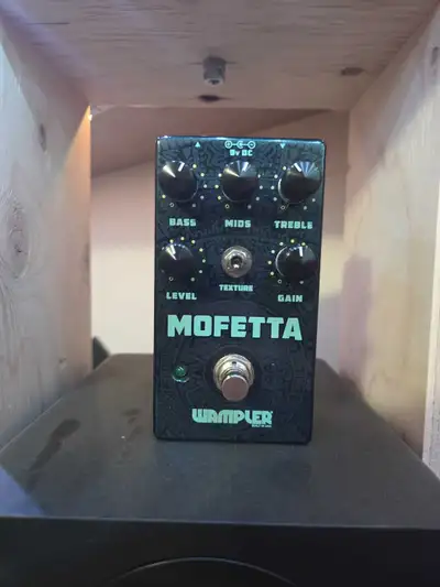 Here is a great take on the vintage MT-10 Ibanez Mostortion. The name sounds like it should be an 80...