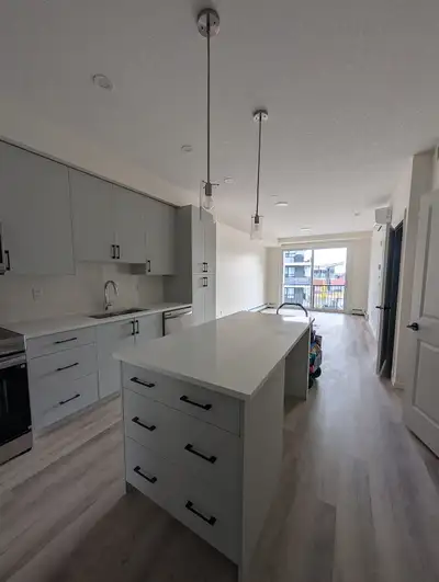 Bright & Spacious 1-Bedroom Apartment in Legacy SE 740 Legacy Village Road Southeast Price: $1600 (i...