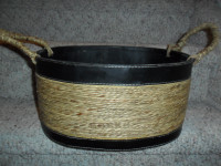 Lg Wooden Oval Basket 14 1/2"x 11". $8. Handle on one side needs