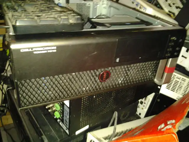 dell precision t7810 ddr4 xeon dual cpu system max 32 core LIST↓ in Desktop Computers in City of Montréal - Image 2