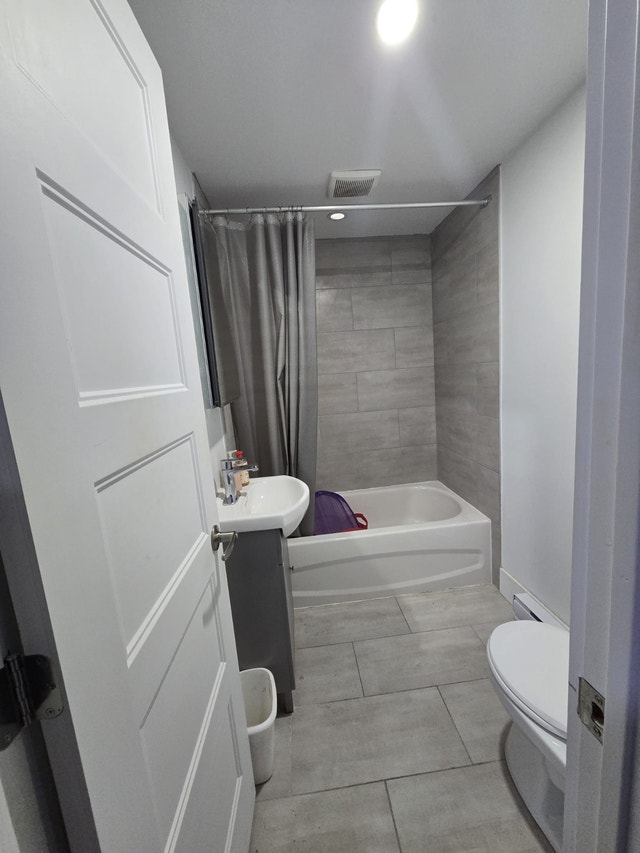 875 Rue Jarry Apartments for rent — photo 1