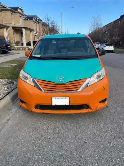 Urgently looking to sell this reliable 2015 Toyota Sienna with 498,000 km. This van is fully handica...