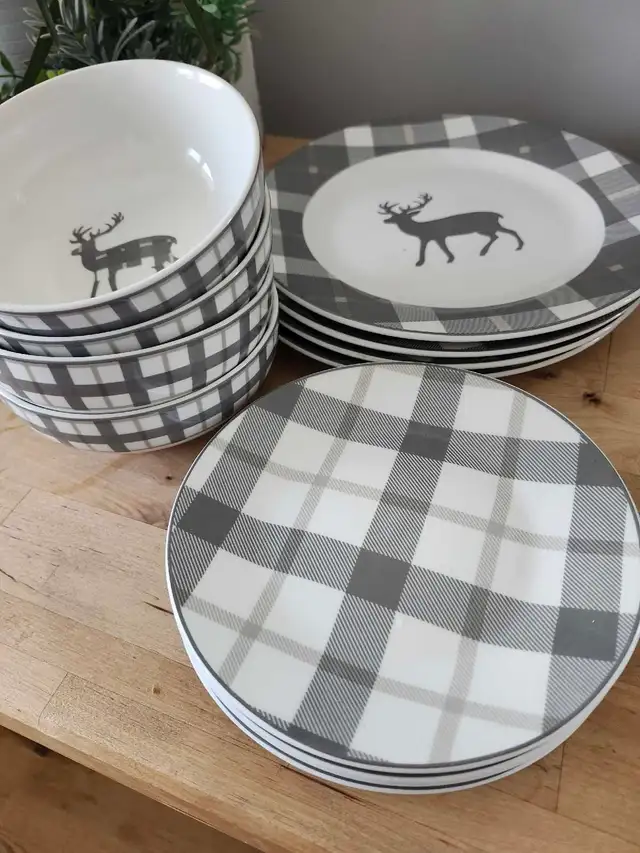 Plaid and Deer Dish Set477289842916741120