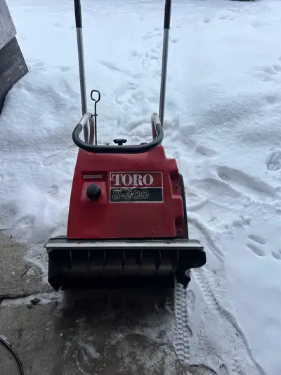 Toro S200 Snowblower , View more