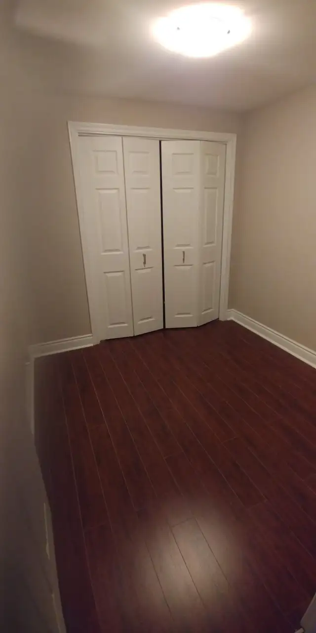 Private Room in  basement  -all inclusive in Room Rentals & Roommates in Oshawa / Durham Region - Image 4